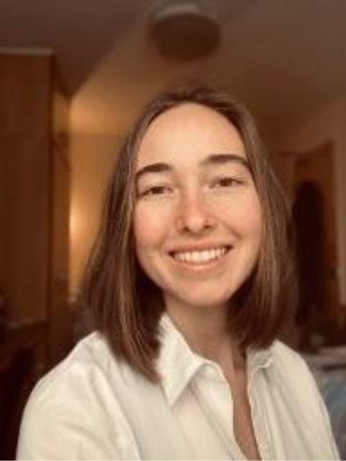 A person smiling at the camera

AI-generated content may be incorrect.